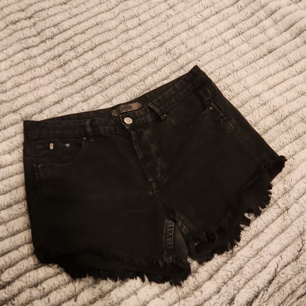 Black jean high waist, button fly Animale shorts size Brazilian 42.